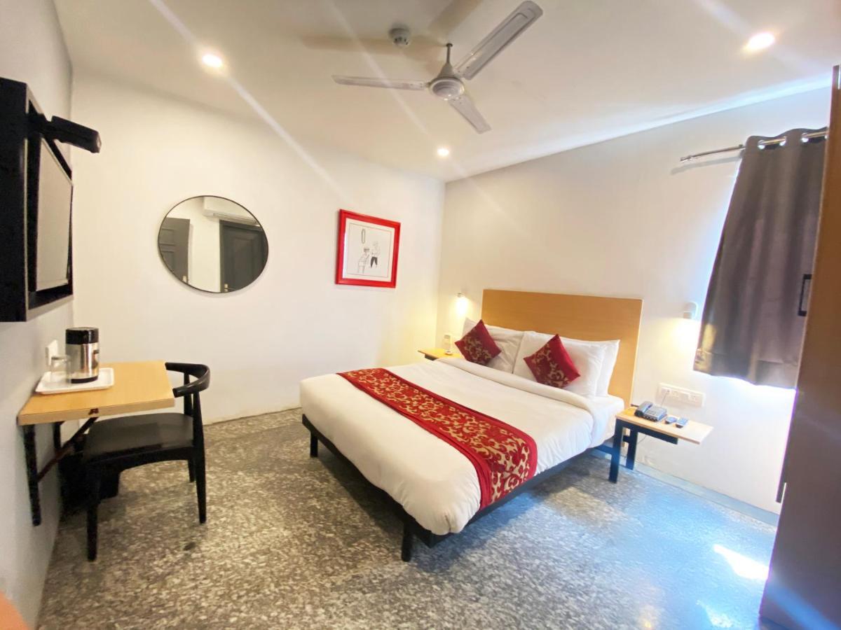 Qotel Comfort Golden Saffron Punjabi Bagh Nueva Delhi Exterior foto