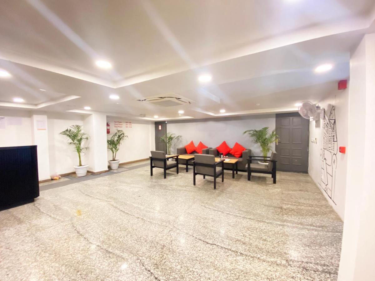 Qotel Comfort Golden Saffron Punjabi Bagh Nueva Delhi Exterior foto