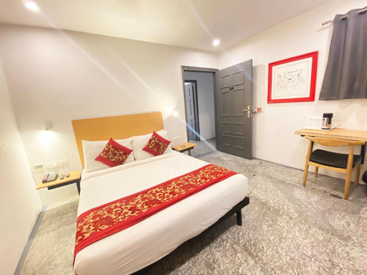 Qotel Comfort Golden Saffron Punjabi Bagh Nueva Delhi Exterior foto