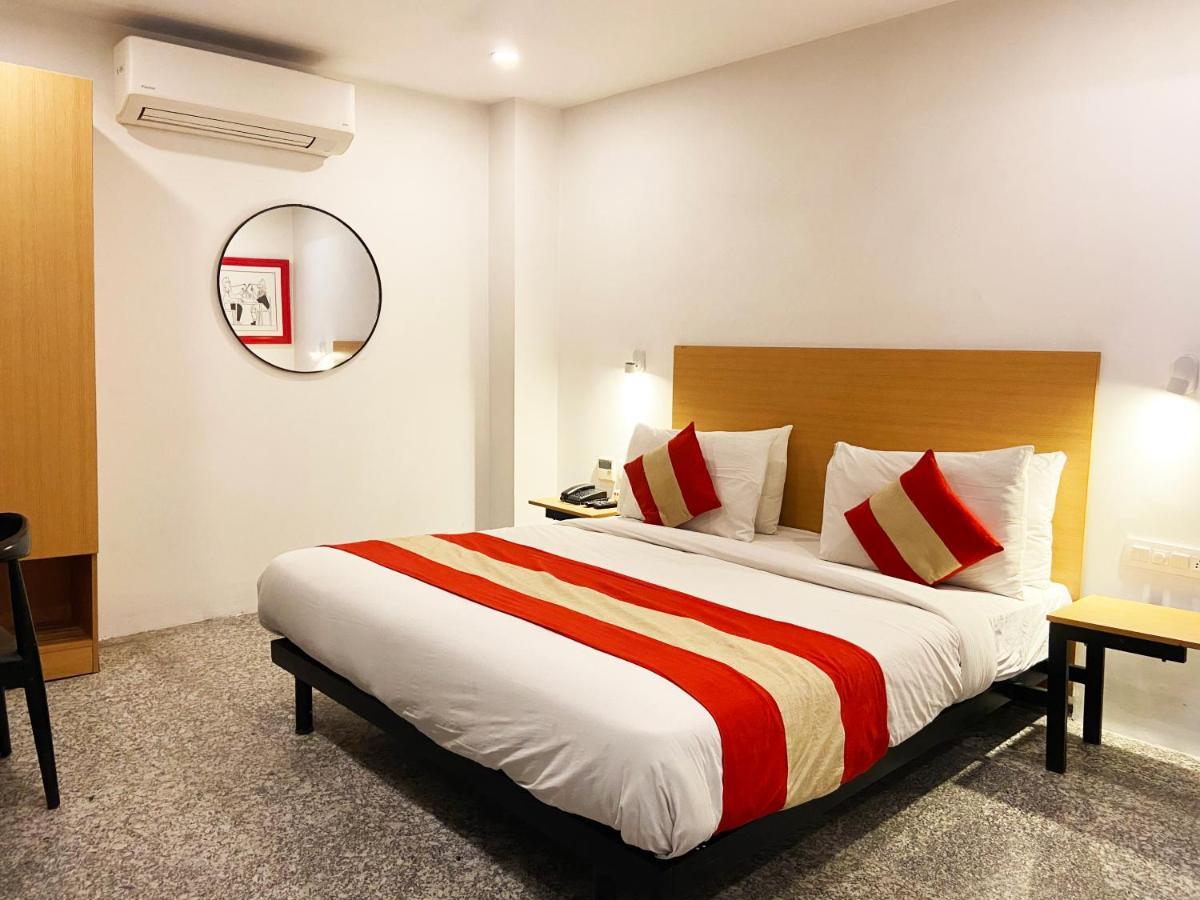 Qotel Comfort Golden Saffron Punjabi Bagh Nueva Delhi Exterior foto