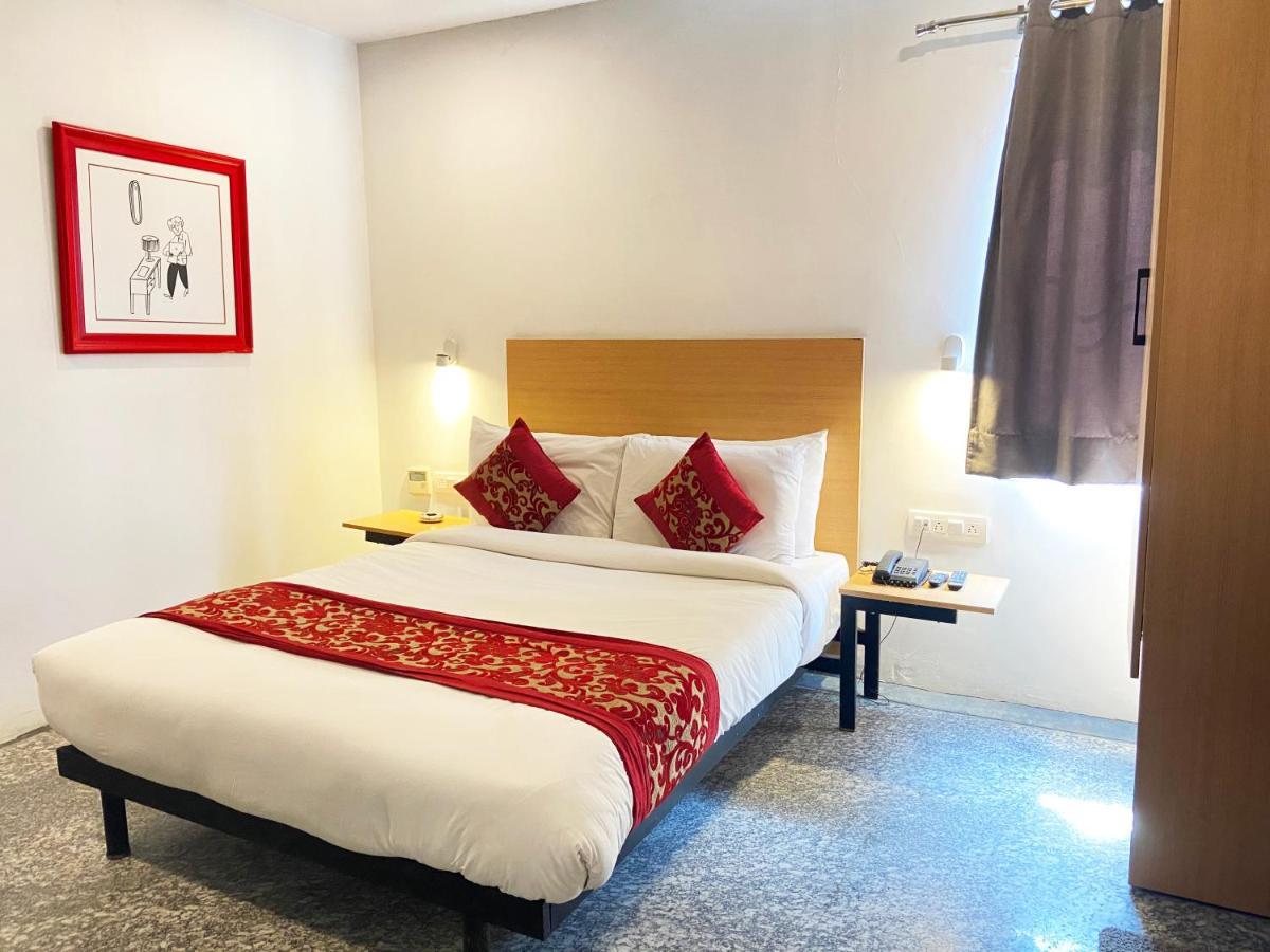 Qotel Comfort Golden Saffron Punjabi Bagh Nueva Delhi Exterior foto