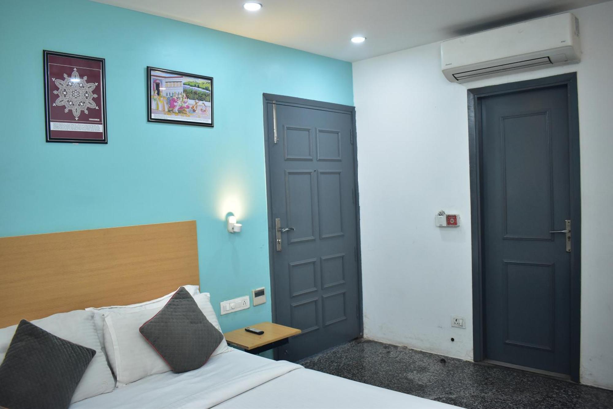 Qotel Comfort Golden Saffron Punjabi Bagh Nueva Delhi Exterior foto
