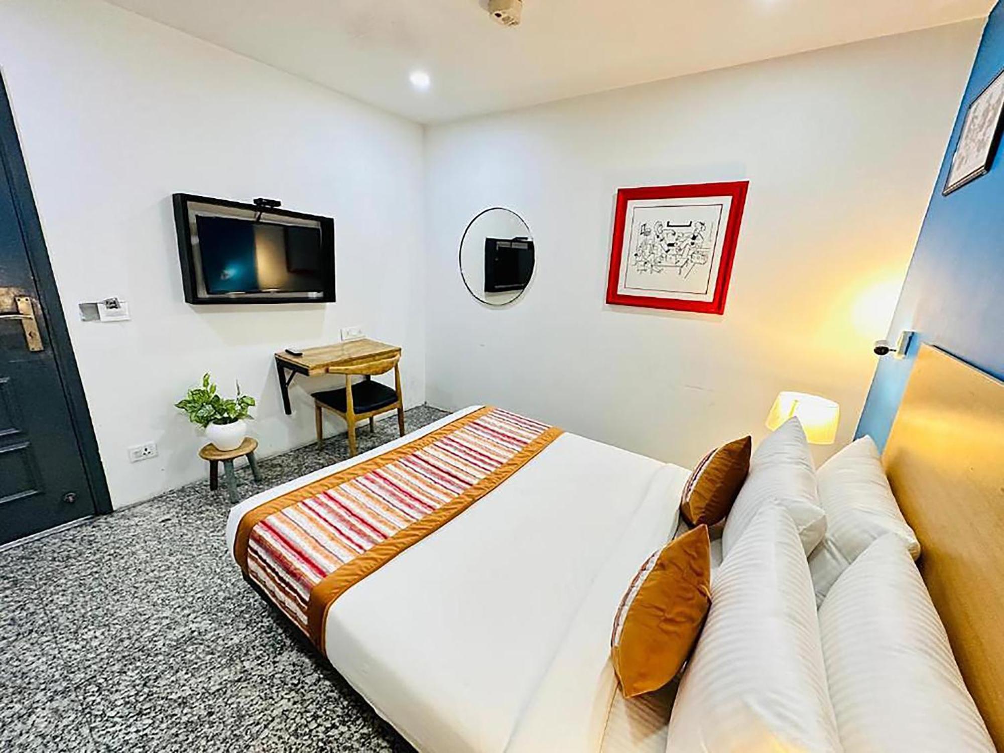 Qotel Comfort Golden Saffron Punjabi Bagh Nueva Delhi Exterior foto